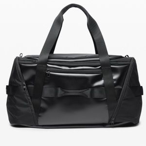 Lululemon - More miles duffel bag 40L